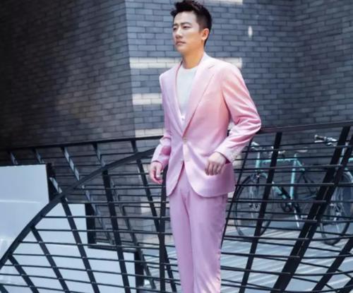 男装套装明星网红有哪些,盘点男装套装界的明星网红风采