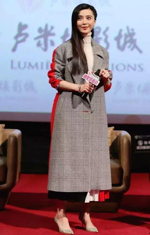 红色格子外套的明星网红,红色格子外套演绎时尚魅力
