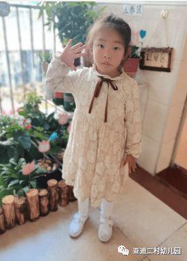 小明星网红井迪儿,网红界的璀璨新星，闪耀娱乐圈
