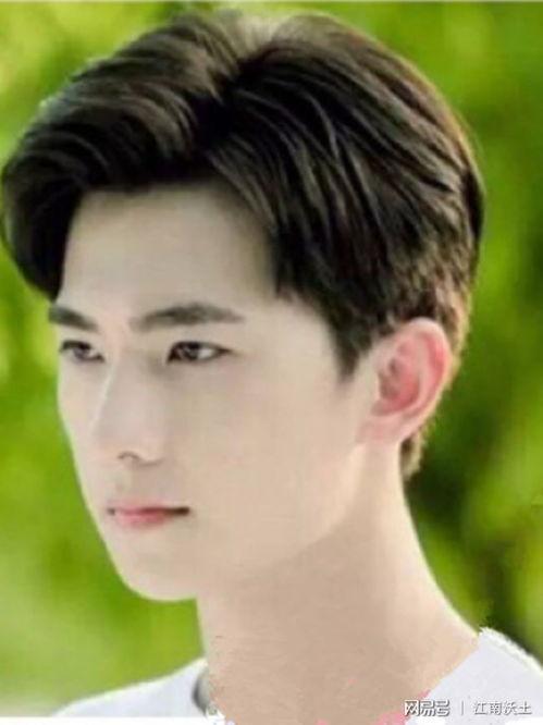 绿色头发的明星网红男,揭秘绿色头发网红男生的时尚魅力