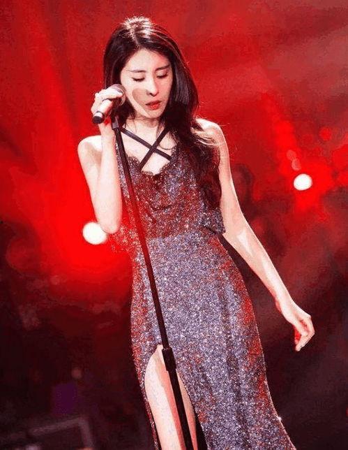 钢琴明星网红是谁呀视频,她是如何成为钢琴明星的？