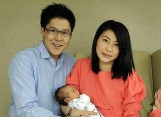 孩子喜欢明星网红的原因,明星网红为何成为孩子心中的偶像？