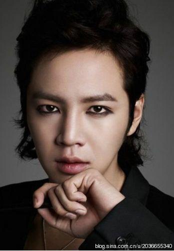 眼小的男生明星网红,揭秘眼小男星网红的独特魅力