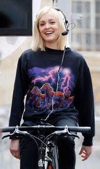 明星网红t恤图片女,明星网红同款T恤，女生必备单品