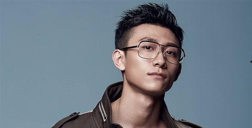 明星网红保安是谁呀图片,明星网红保安的真实身份！