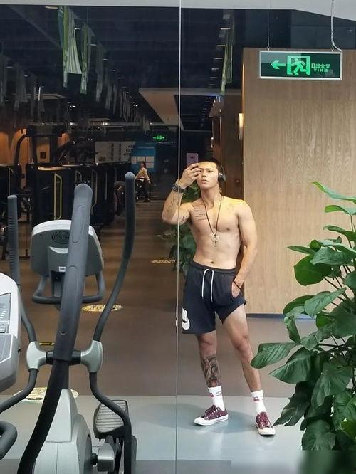 明星网红跳舞撩腹肌视频,明星网红热舞撩动粉丝心