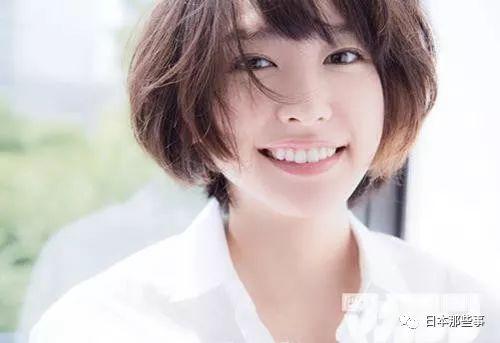 前十名明星网红,揭秘前十名明星网红的闪耀魅力与影响力”