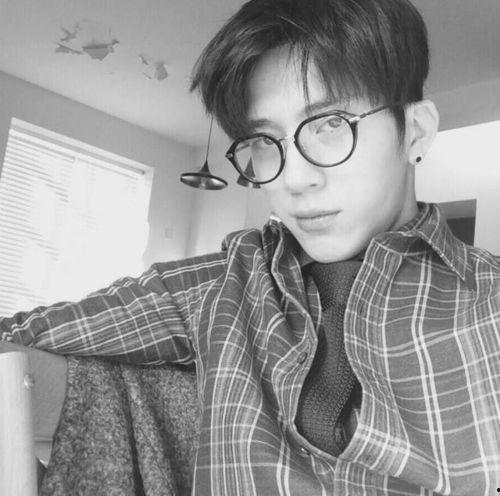 明星网红佩戴眼镜图片,明星网红眼镜造型大盘点