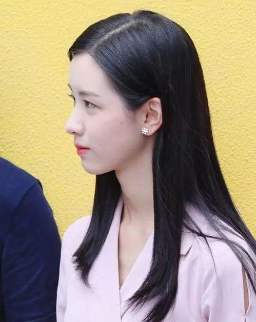 明星网红同框沈月,青春活力四溢