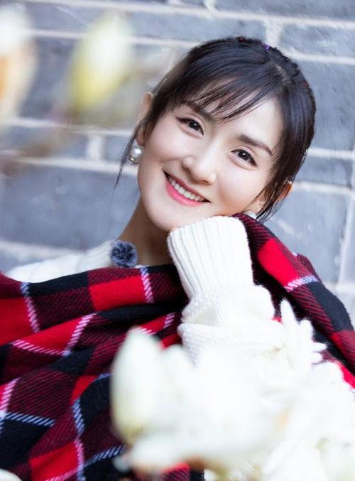 明星网红同框沈月,青春活力四溢