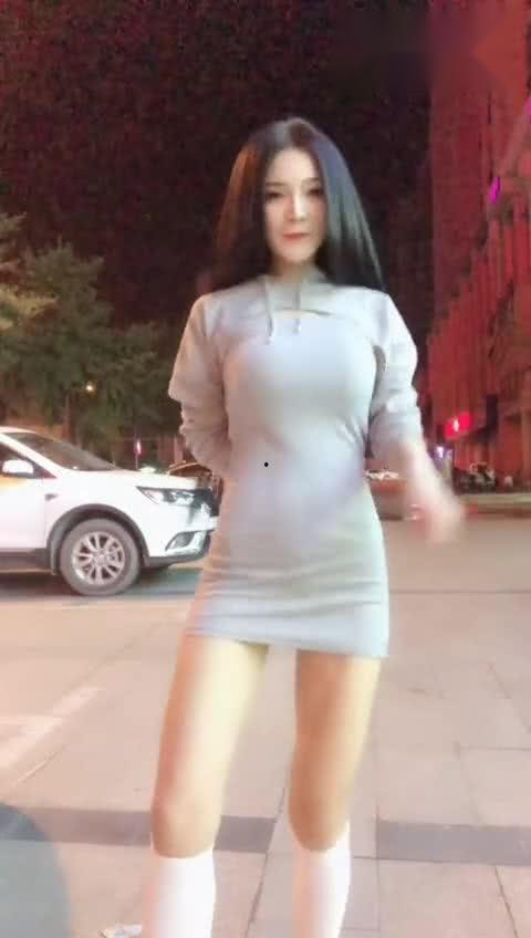 舞蹈老师是明星网红吗,揭秘舞蹈老师背后的明星网红身份