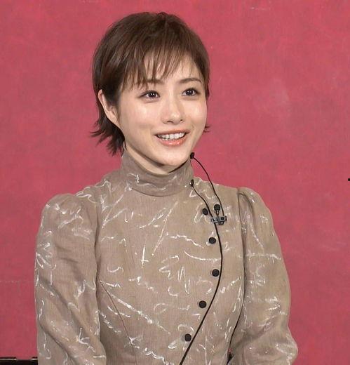 明星网红剪头发教程女,网红明星教你轻松剪出时尚短发造型