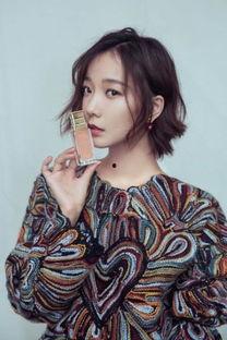 迪奥明星网红是谁呀视频,她是如何成为时尚界新宠的？